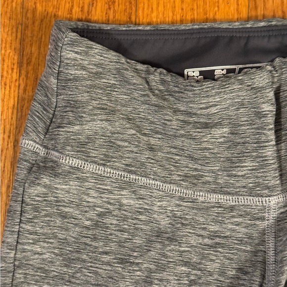 New Balance Gray Athletic Leggings Women’s Size XS - Picture 4 of 5